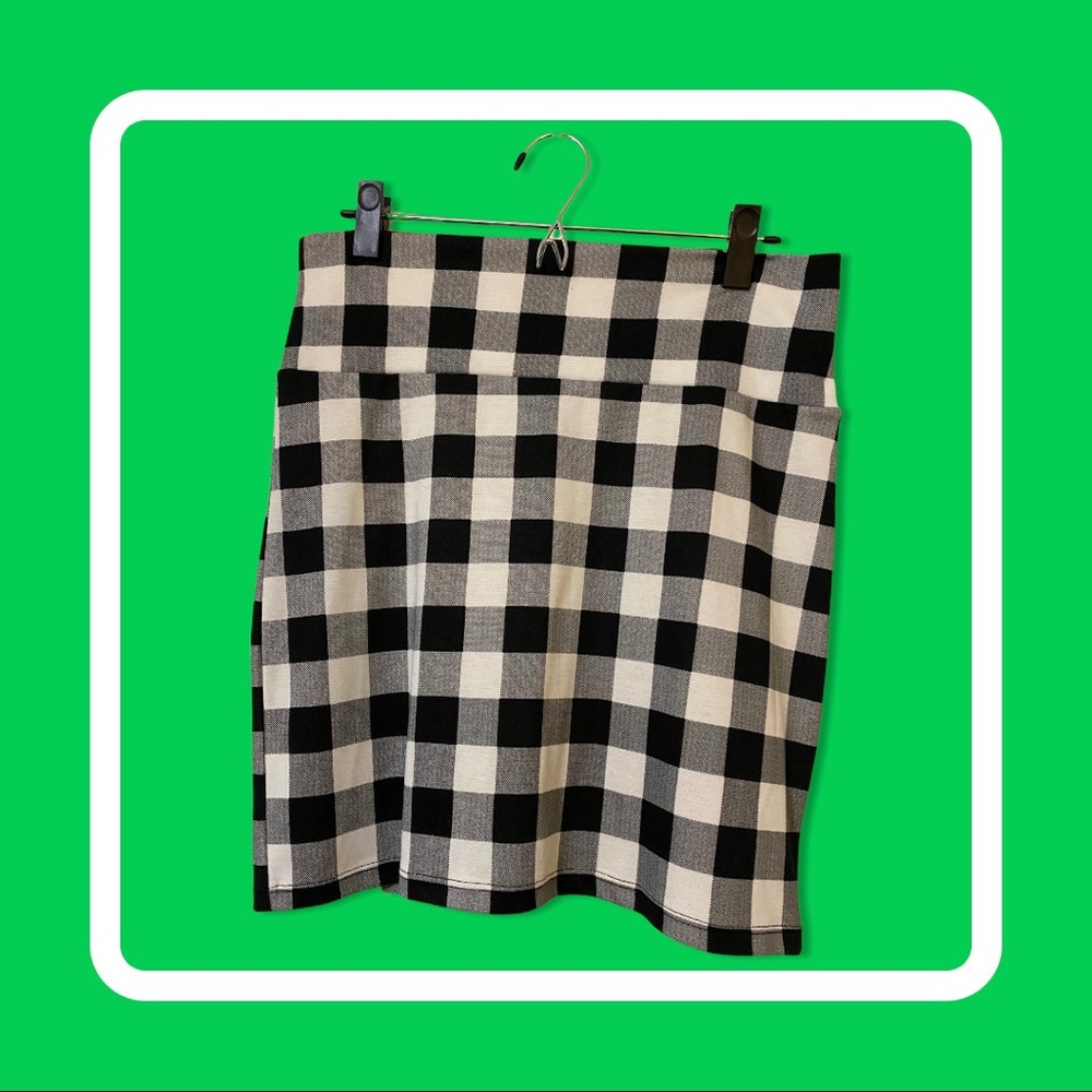 Black & white checkered mini skirt